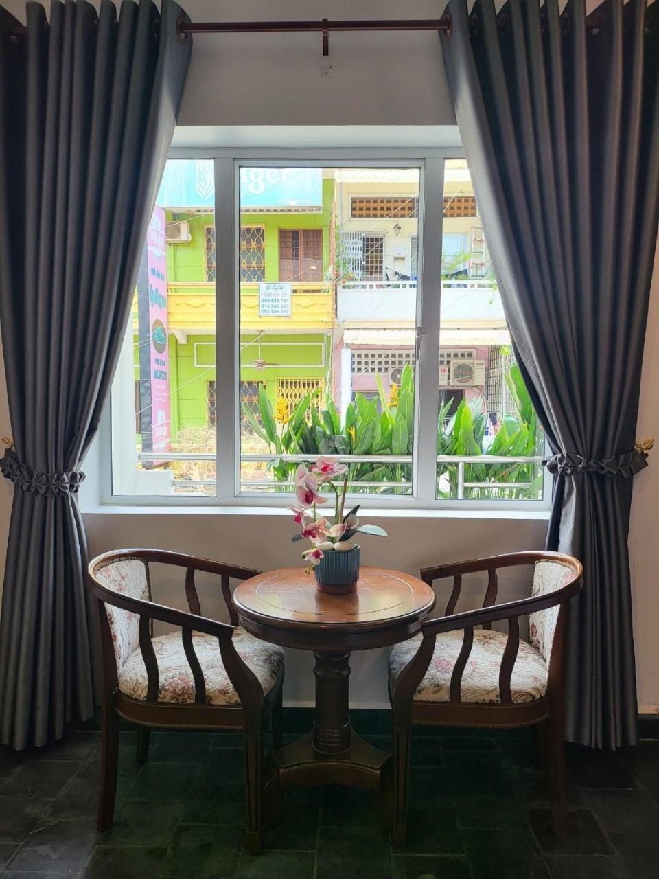 Sun Chakra Boutique Hotel Phnom Penh Eksteriør bilde